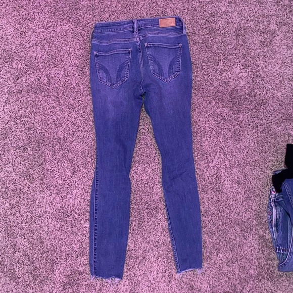 Distressed skinny jeans- Hollister - Picture 2 of 3